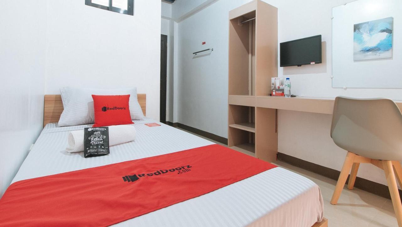 Reddoorz Near Iloilo International Airport Hotel Cabatuan Exterior photo