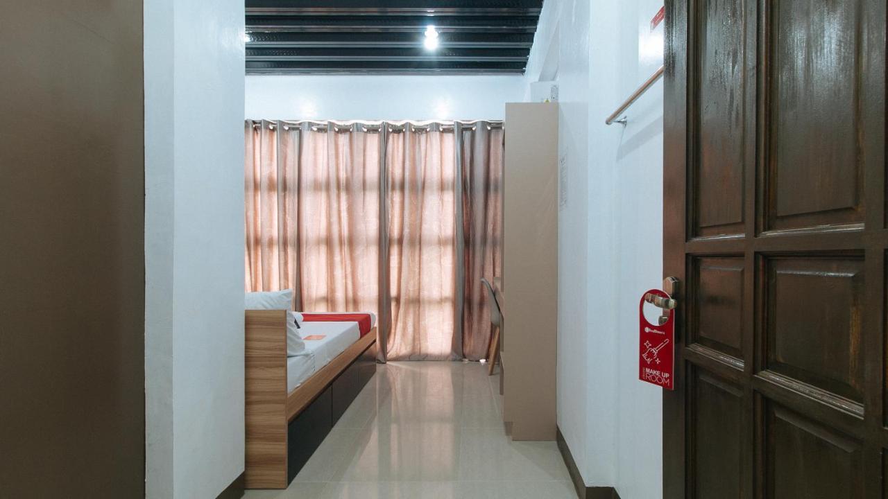 Reddoorz Near Iloilo International Airport Hotel Cabatuan Exterior photo