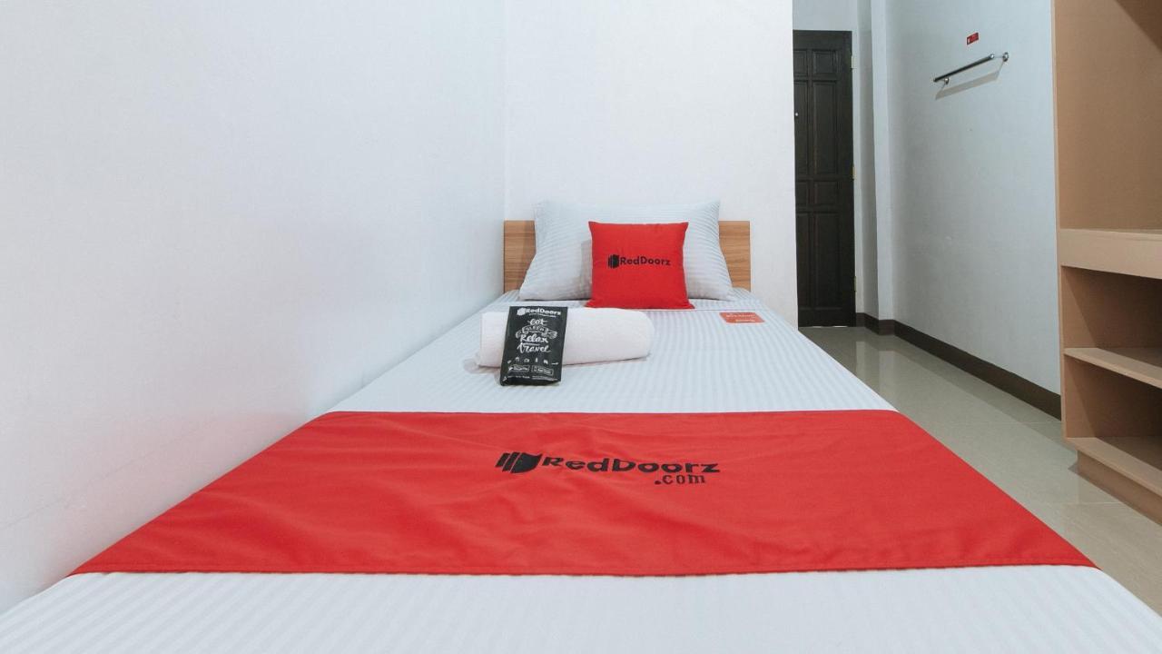 Reddoorz Near Iloilo International Airport Hotel Cabatuan Exterior photo